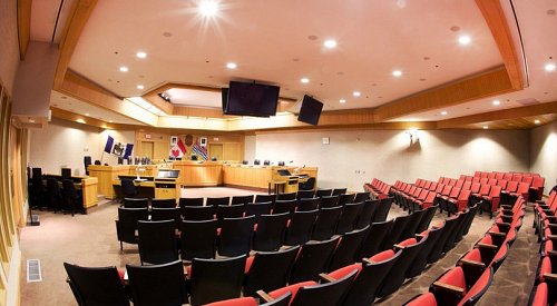 'Overly restrictive': Kelowna councillors oppose limit on personal devices in meetings