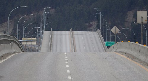 Bridge incident a ‘powerful reminder’ of why second crossing is needed: Kelowna MLA