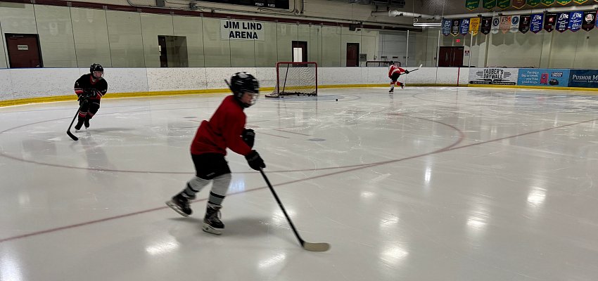 VIDEO: Lack of ice rinks is stifling the development of young hockey players